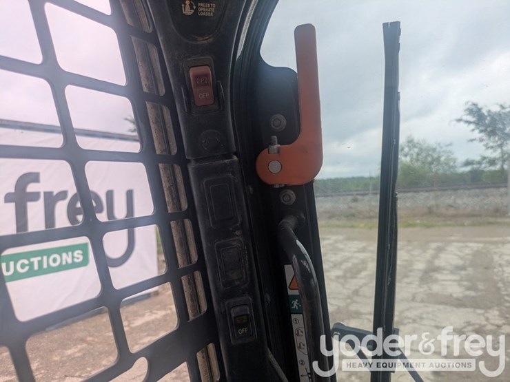 2019-bobcat-t770-image-8