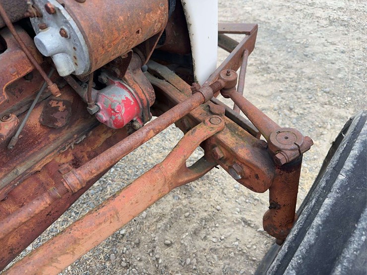 ford-8n-image-38