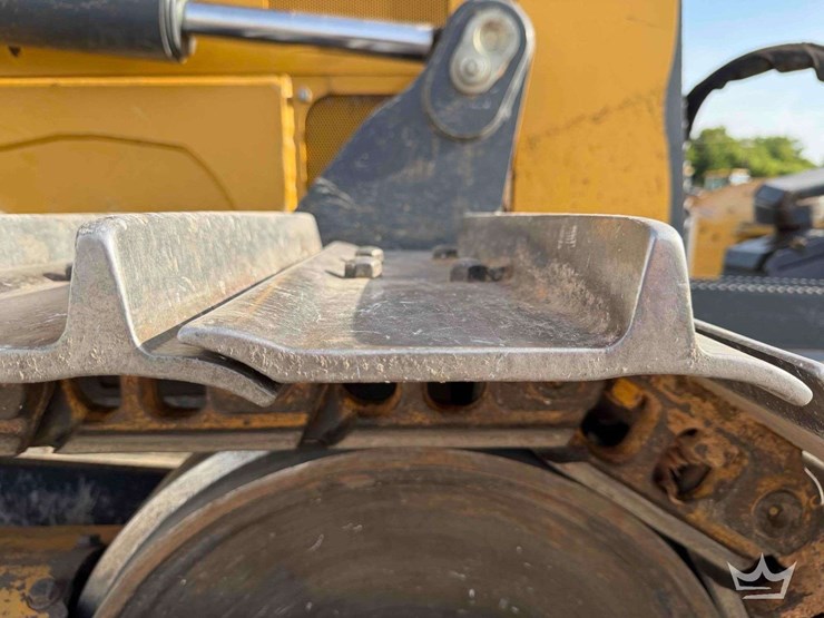 2020-deere-700k-xlt-image-53