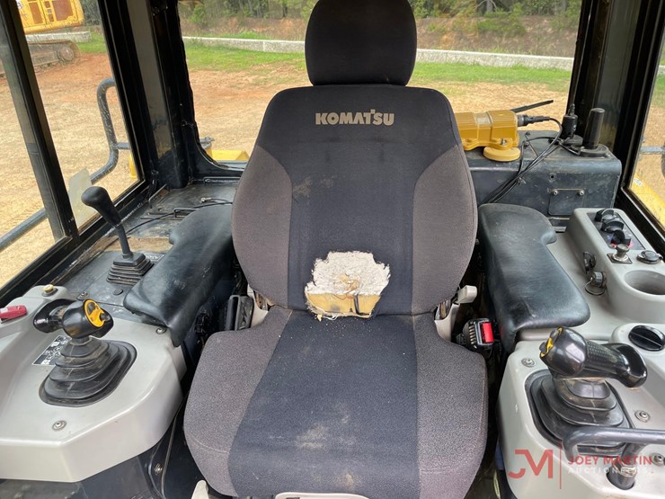 2021-komatsu-d71pxi-24-image-13