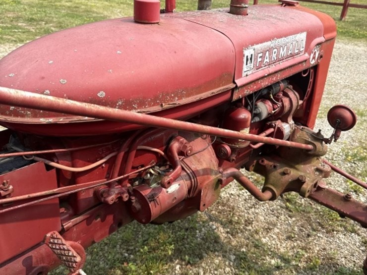 #18-•-farmall-super-a-vintage-tractor-image-7