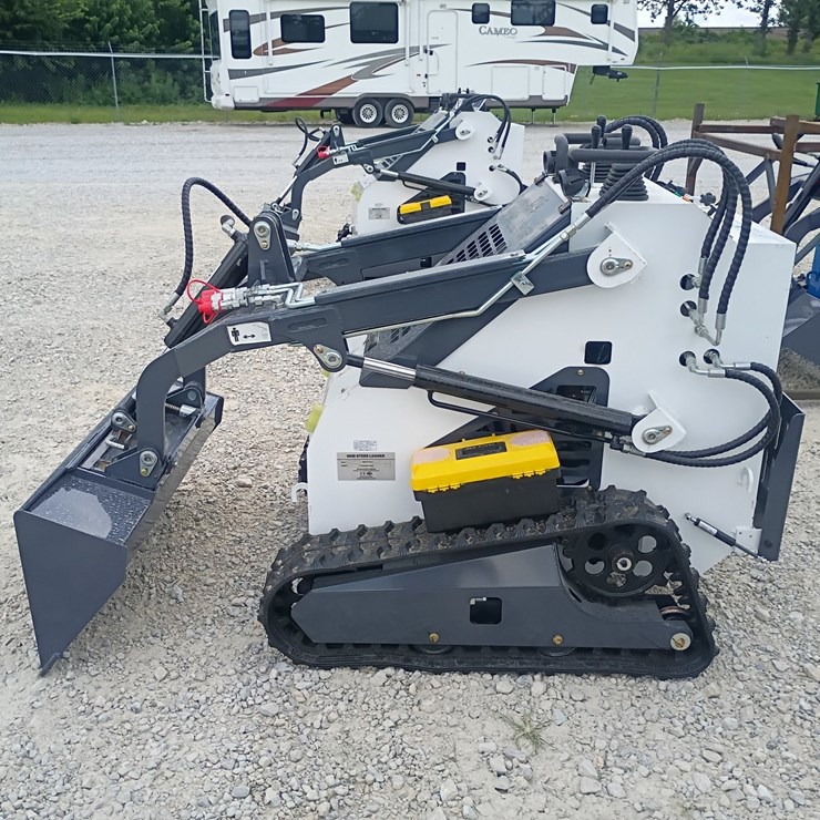 #L63-020 • 2026 ZJG 380 Mini Skid Steer