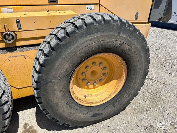 2006-volvo-g710b-articulated-motor-grader-image-24