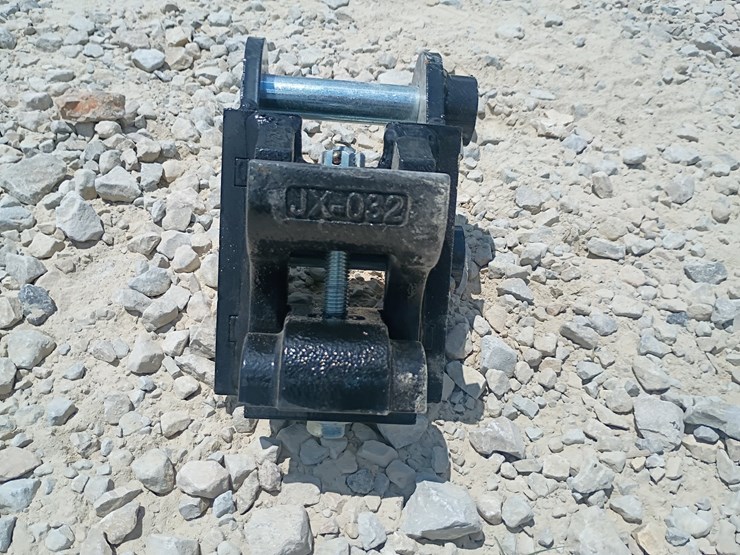 #l63-041-•-quick-coupler-mini-excavator-attachment-image-1