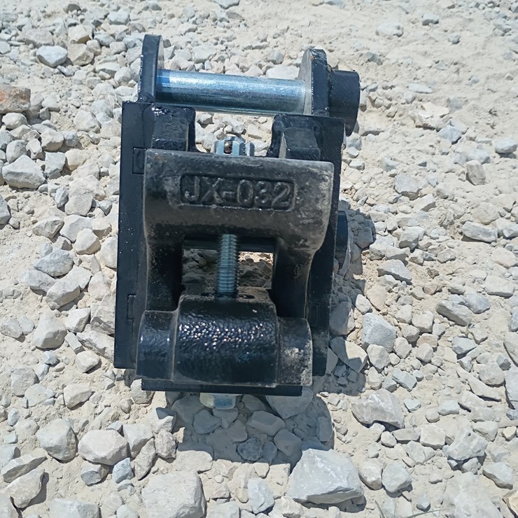 #L63-041 • Quick Coupler Mini Excavator Attachment