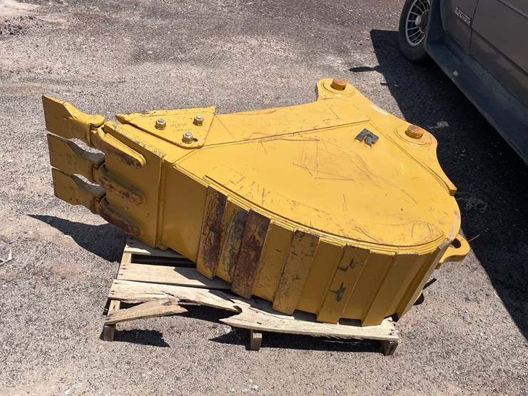 #2204-•-excavator-bucket-image-7