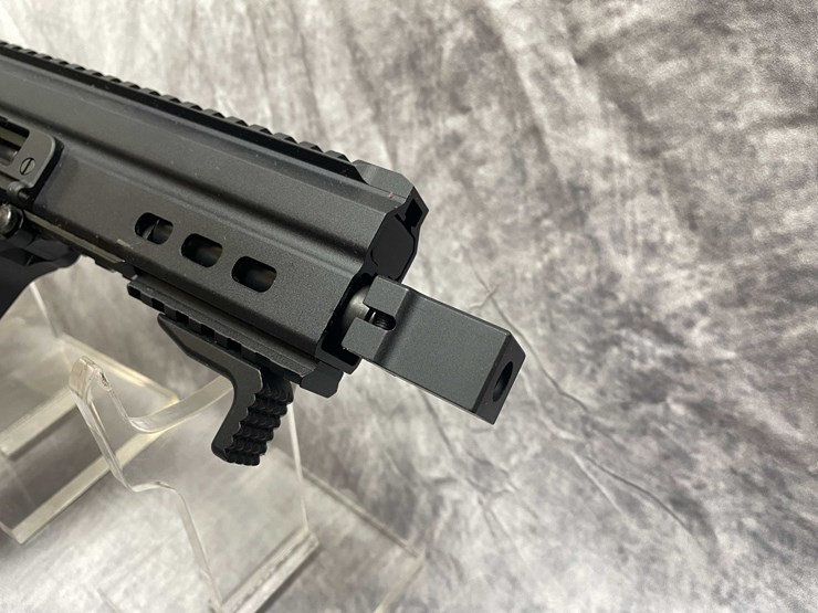 #10858-•-utas-usa-ut9-machine-,-9mm-luger-semi-auto-pistol,-sn:-ut-24a004984-image-8