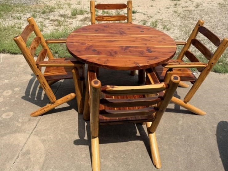 ms2---handmade-table-and-chair-set-image-1