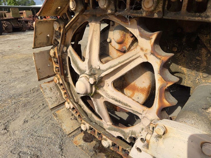 caterpillar-d2-image-19