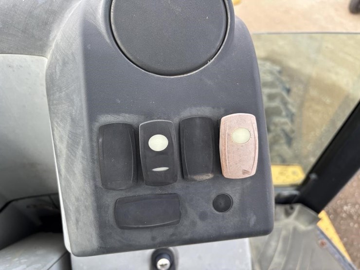 2007-caterpillar-414e-image-37