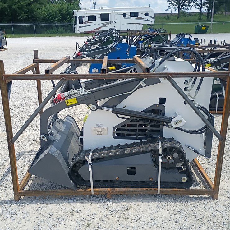 #L63-014 • 2026 ZJG 380 Mini Skid Steer