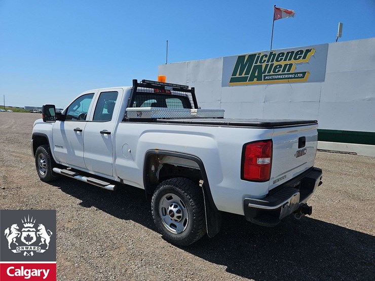 2018-gmc-sierra-2500hd-image-3