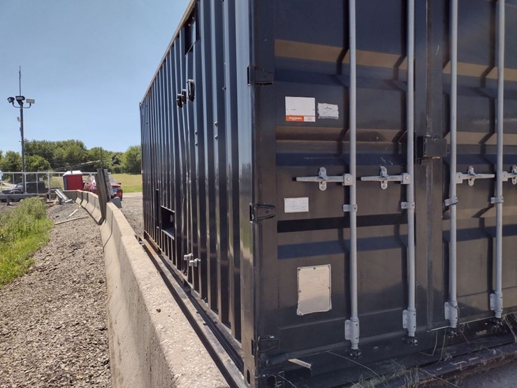 20-ft-container-w/pump-welded-inside-(qea-4738)-image-3