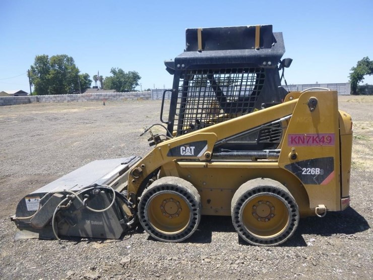 2012-caterpillar-226b3-image-6