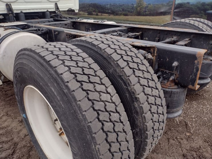 14-freightliner-cascadia-cab-&-chassis^title^-(qea-4750)-image-15