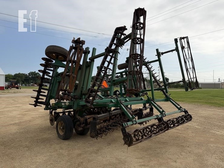 great-plains-2400tc-image-7