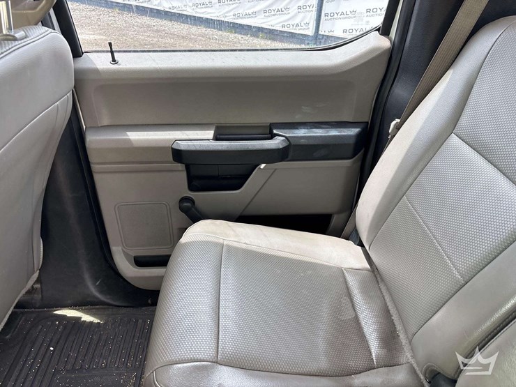 2017-ford-f350-image-27