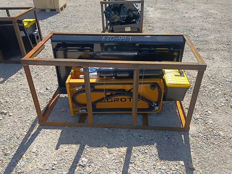 #l66-023-•-agt-breaker-hammer-skid-steer-attachment-image-1