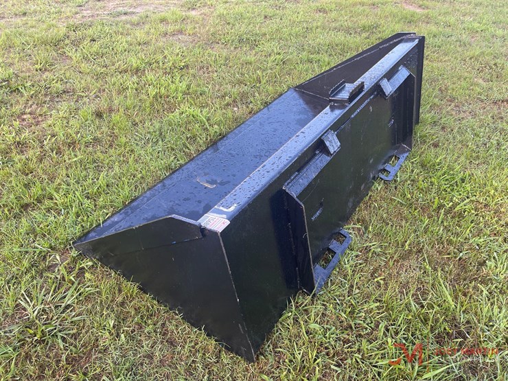 new-71"-smooth-bucket-skid-steer-attachment-image-5