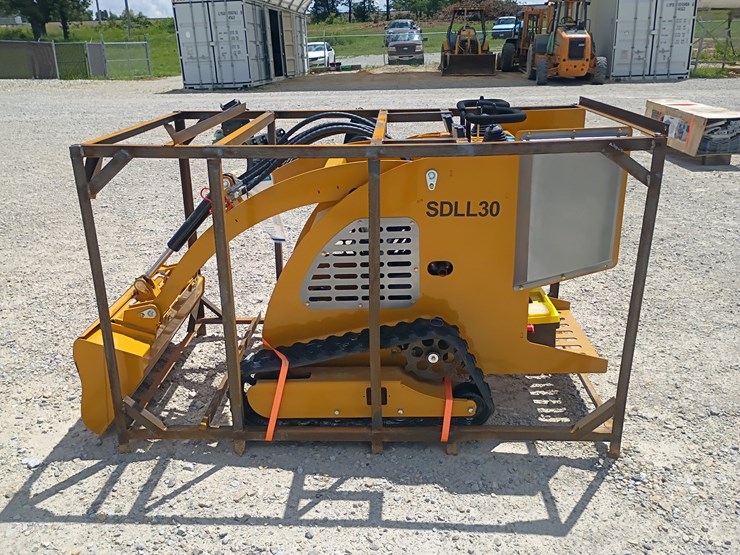 #l65-026-•-2026-sdll30-mini-skid-steer-image-1