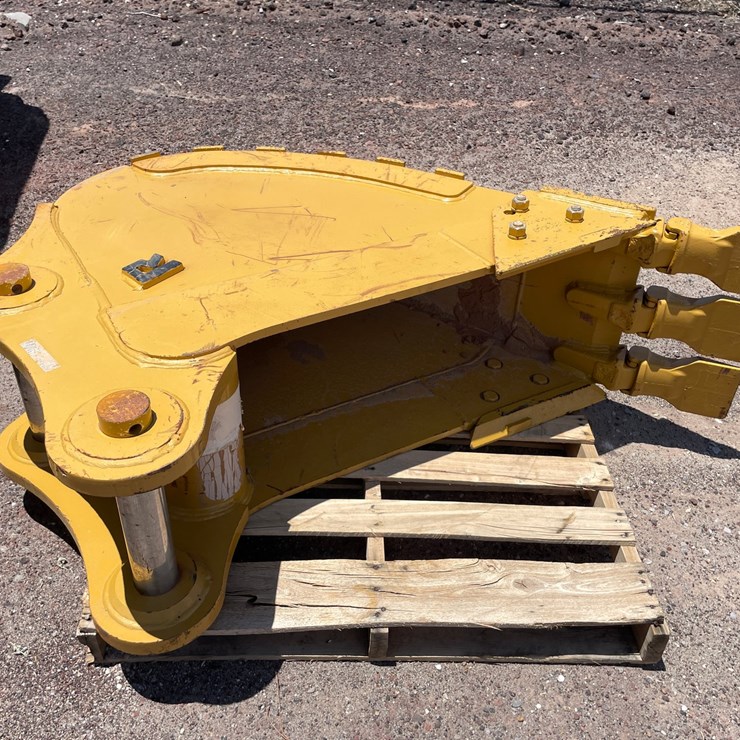 #2204 • Excavator Bucket
