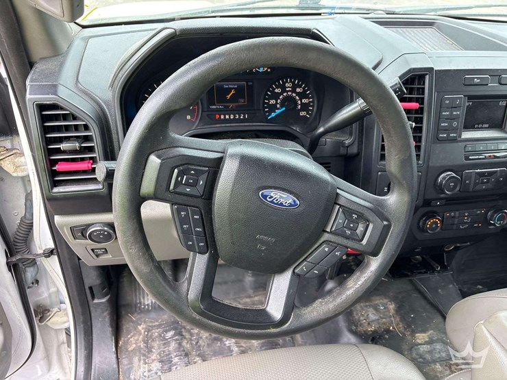 2017-ford-f150-image-16