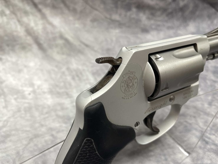 #10859-•-smith-&-wesson-m637-,-38-spl-revolver,-sn:-cvp9964637-2-image-4