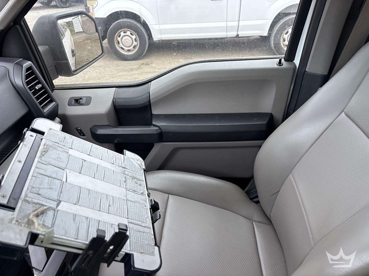 2017-ford-f150-image-24