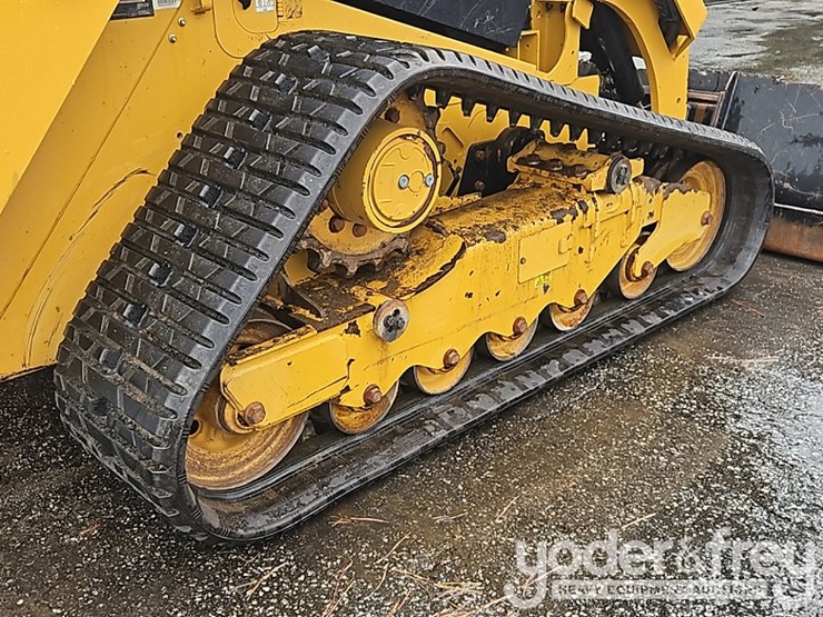 2023-caterpillar-279d3-image-16