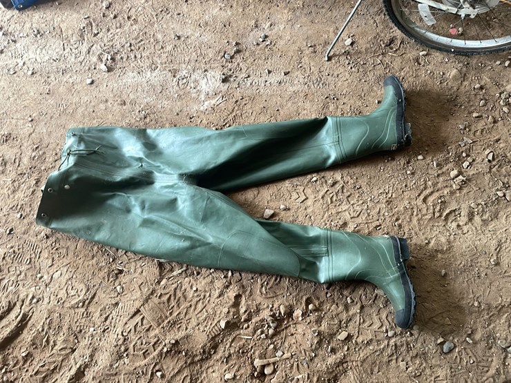 #1247-•-various-recreational-items-image-11