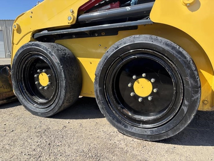 2018-yanmar-s220r-image-19