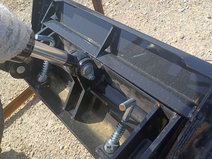 #l66-011-•-2026-agt-mx-crt23-mini-skid-steer-image-17