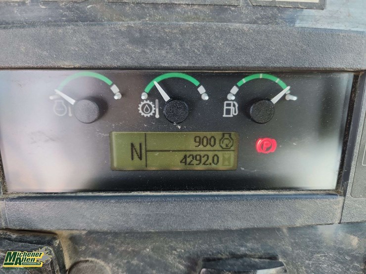 deere-410l-image-17
