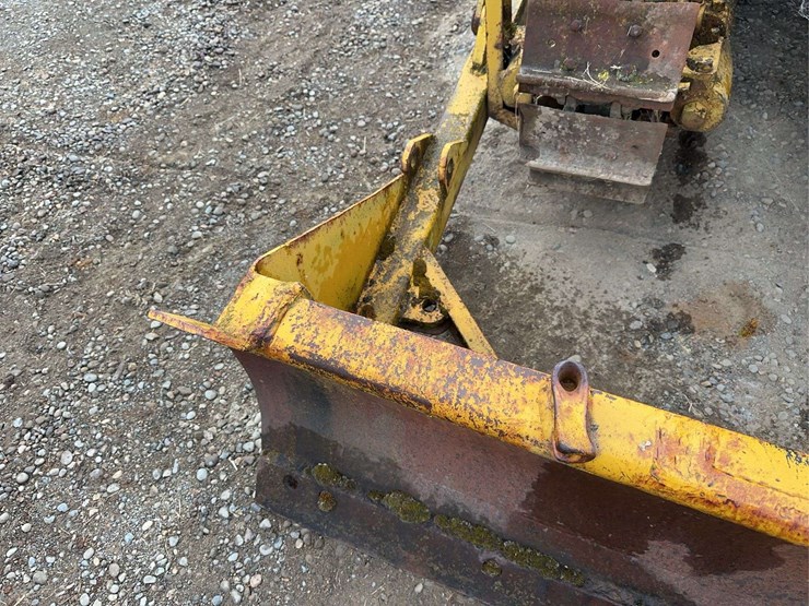 caterpillar-fifteen-image-43
