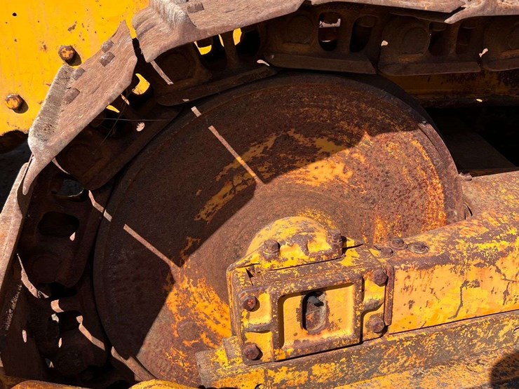 caterpillar-d7-image-12