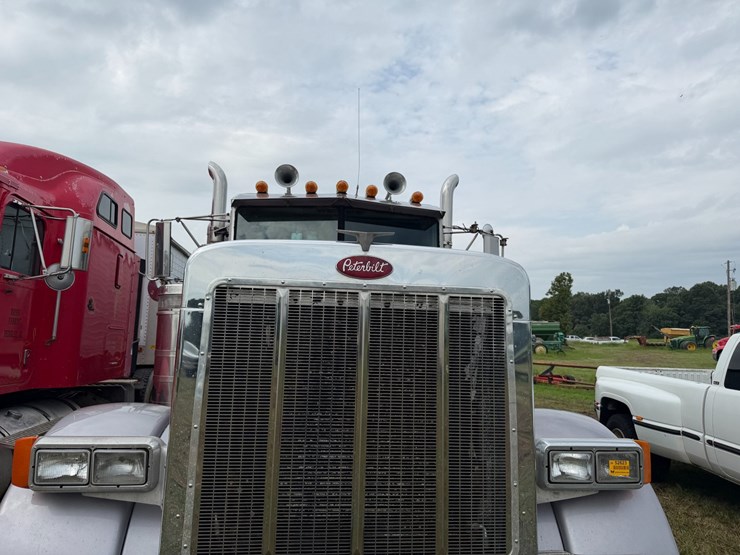 1989-peterbilt-379-image-41