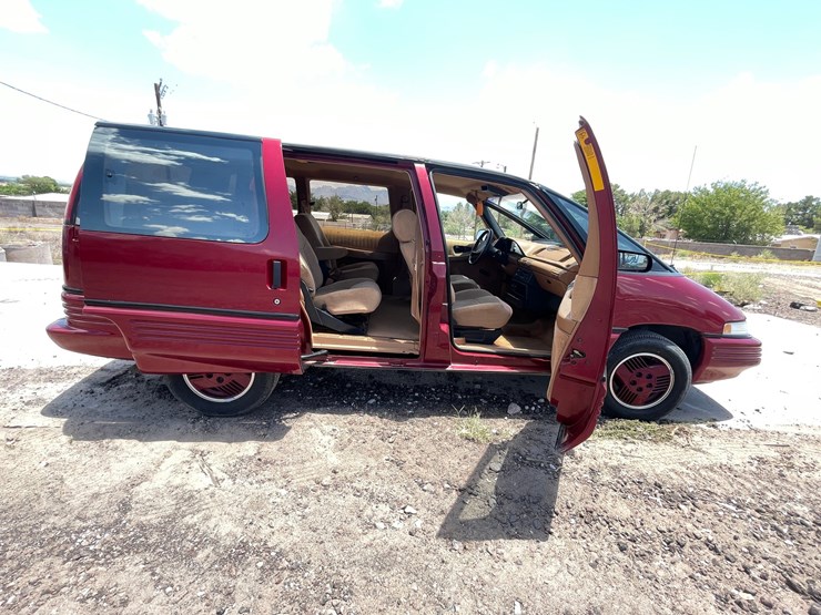 #2100-•-1990-pontiac-transport-van-se,-title-in-delay-image-89