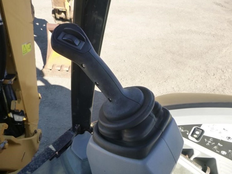 2007-caterpillar-420e-image-43