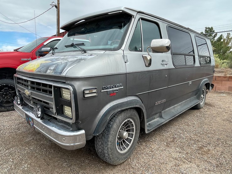 1988-chevrolet-g20-image-1