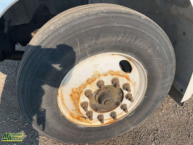 2016-hino-308-image-9