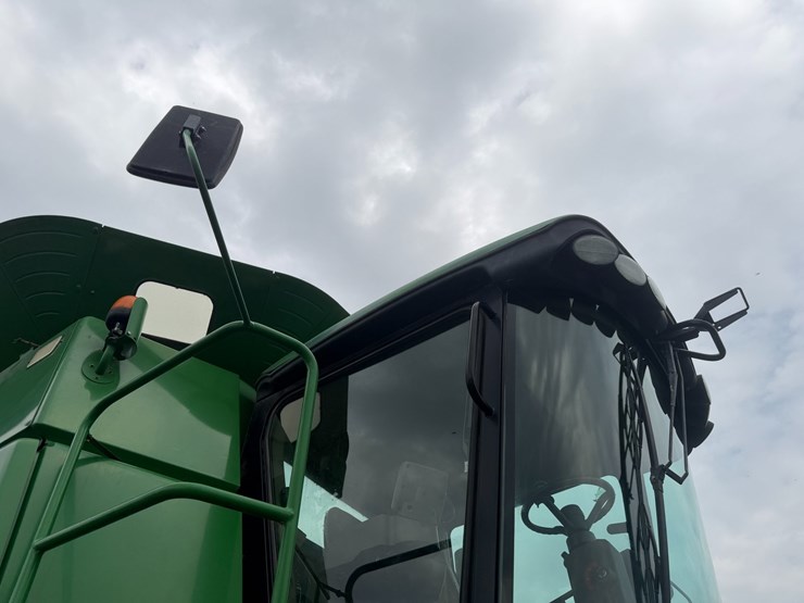 2011-john-deere-9770-sts-image-27