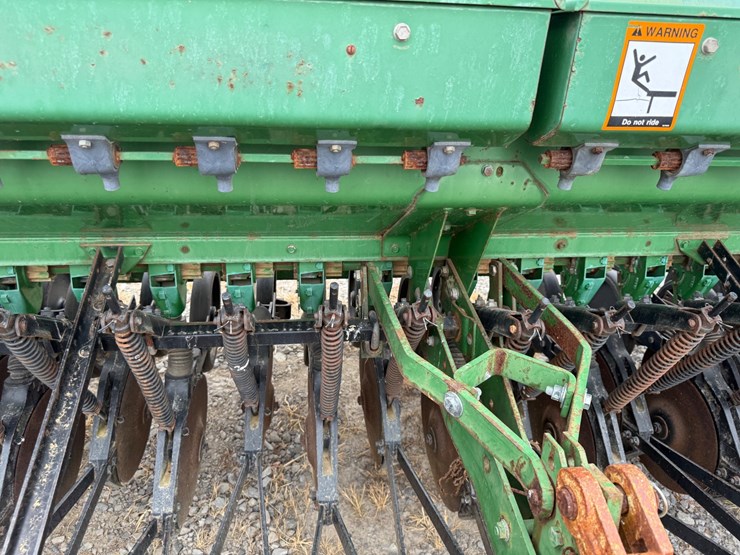 john-deere-450-image-19