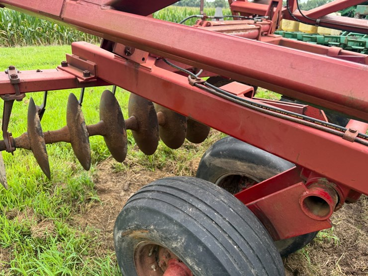 case-ih-3950-image-62