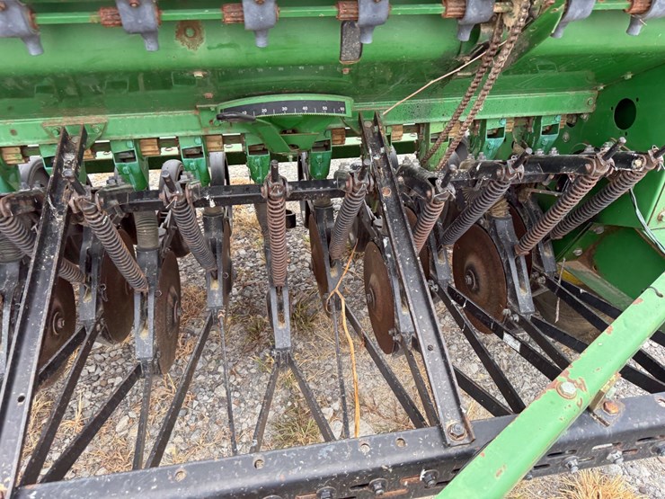 john-deere-450-image-22