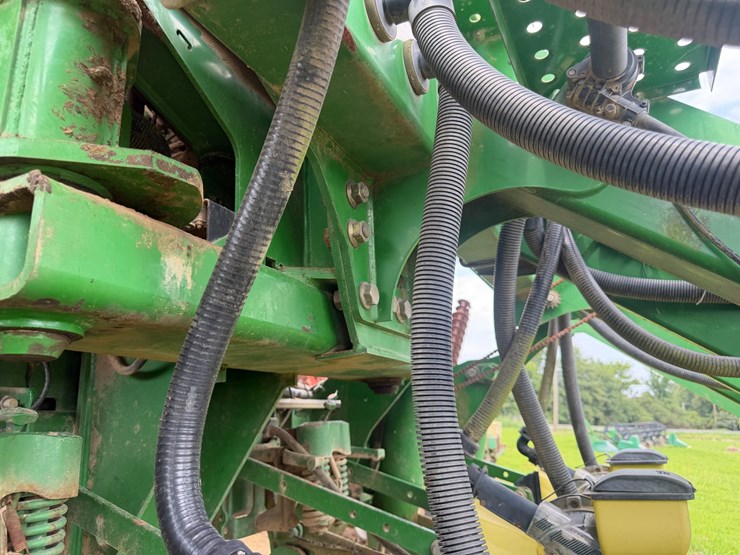 john-deere-1790-image-54
