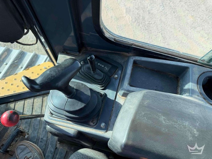 2020-deere-700k-xlt-image-94