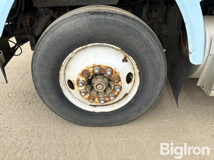 2000-freightliner-fld120sd-tri/a-day-cab-truck-tractor-w/wet-kit-image-20
