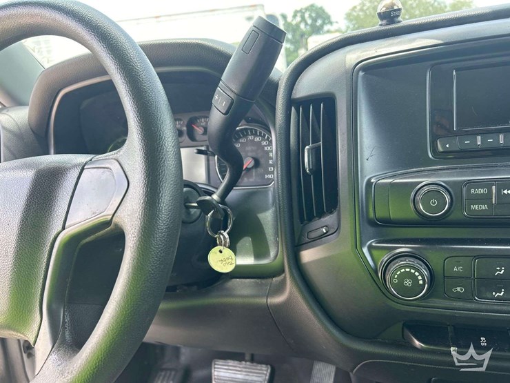 2015-chevrolet-silverado-1500-image-17