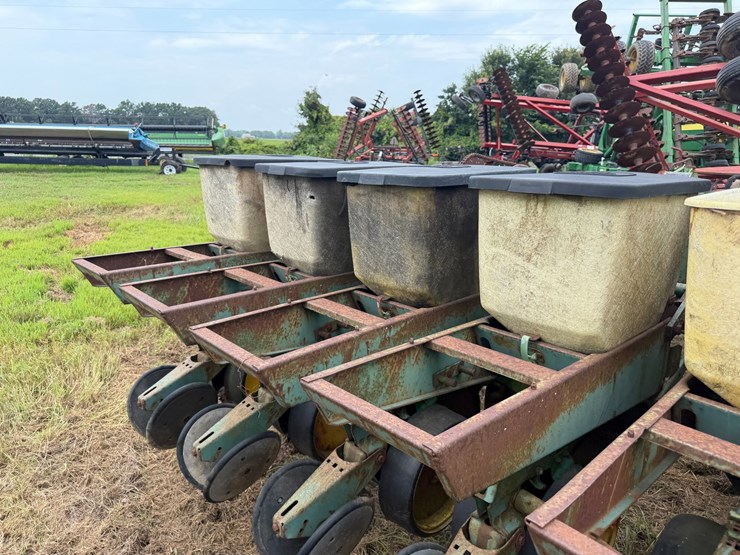 john-deere-530-image-26