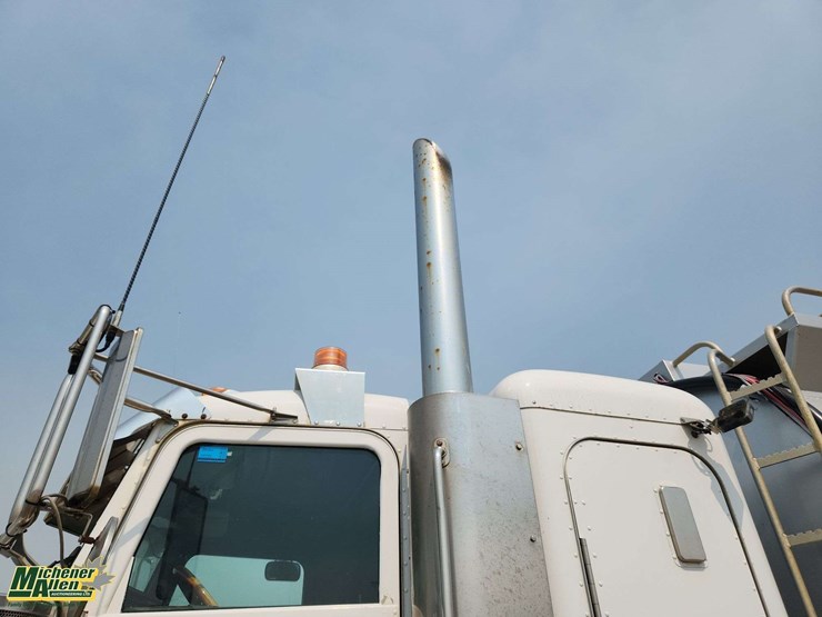 2006-peterbilt-378-image-38